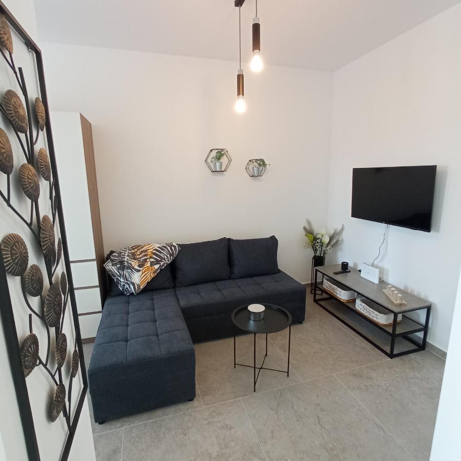 Apartments Lavanda - Free Parking And Grill Йезера Екстериор снимка