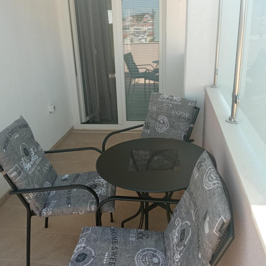 Apartments Lavanda - Free Parking And Grill Йезера Екстериор снимка