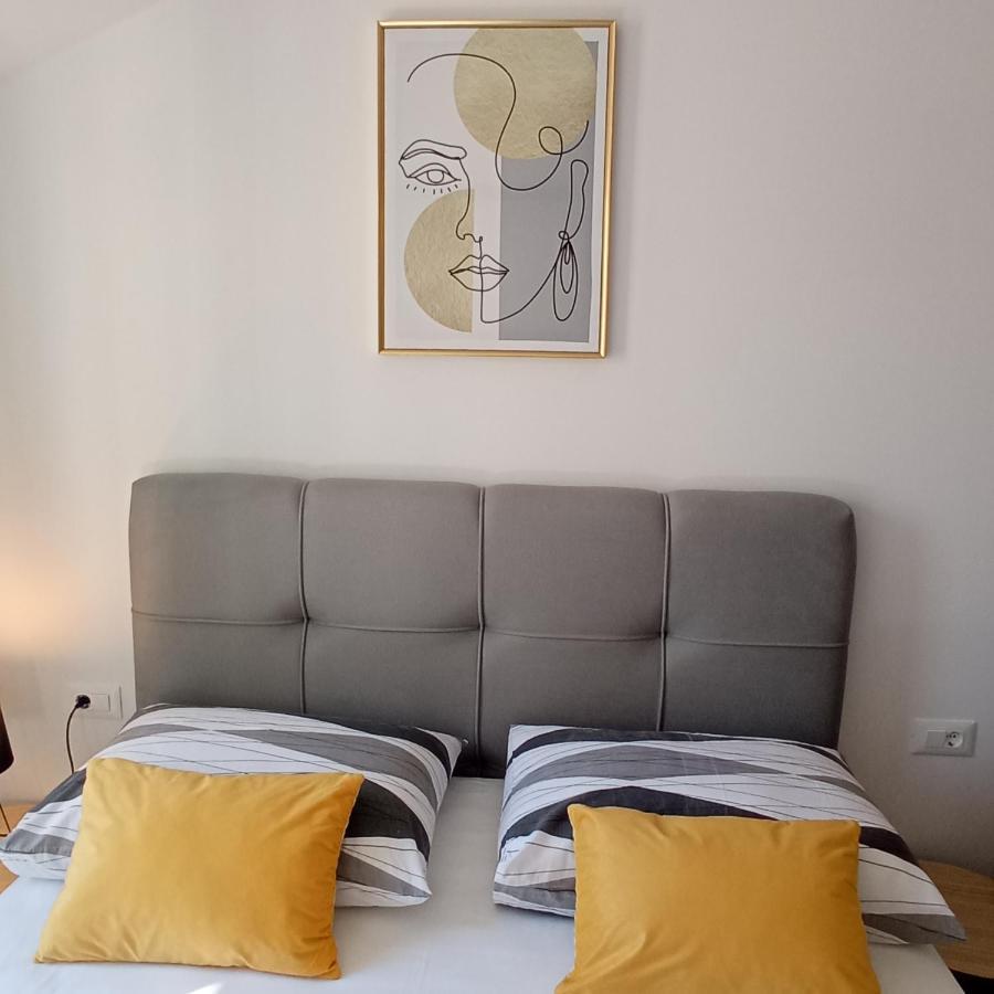 Apartments Lavanda - Free Parking And Grill Йезера Екстериор снимка
