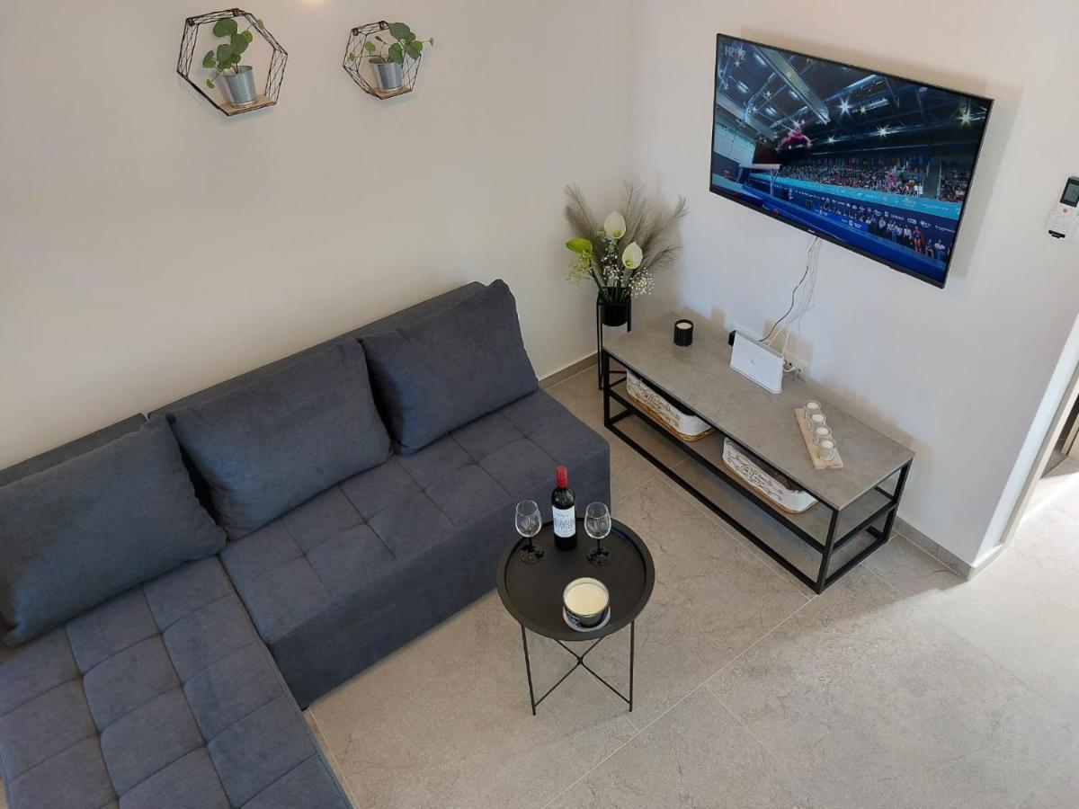 Apartments Lavanda - Free Parking And Grill Йезера Екстериор снимка