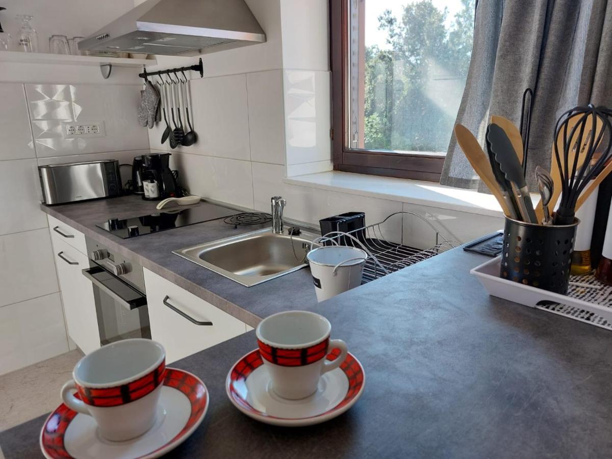 Apartments Lavanda - Free Parking And Grill Йезера Екстериор снимка
