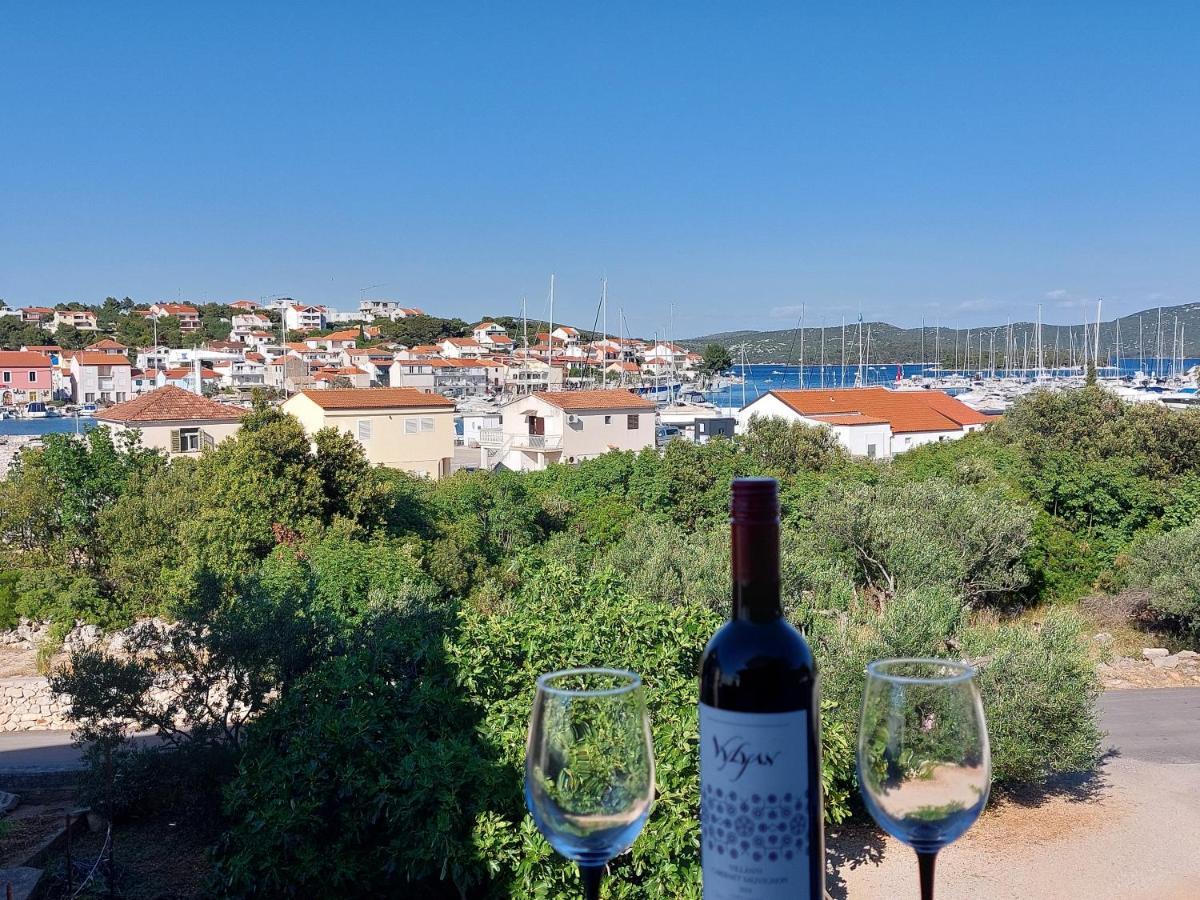 Apartments Lavanda - Free Parking And Grill Йезера Екстериор снимка
