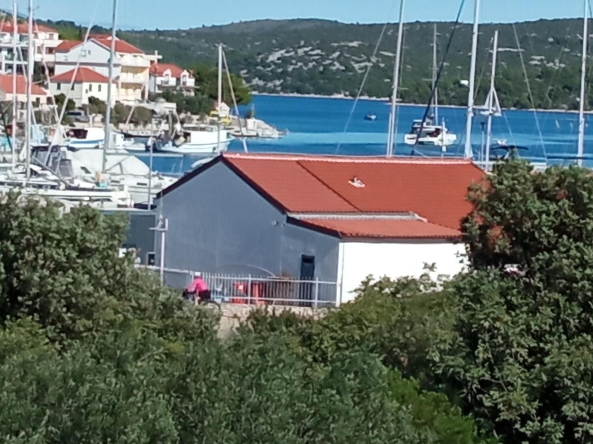 Apartments Lavanda - Free Parking And Grill Йезера Екстериор снимка