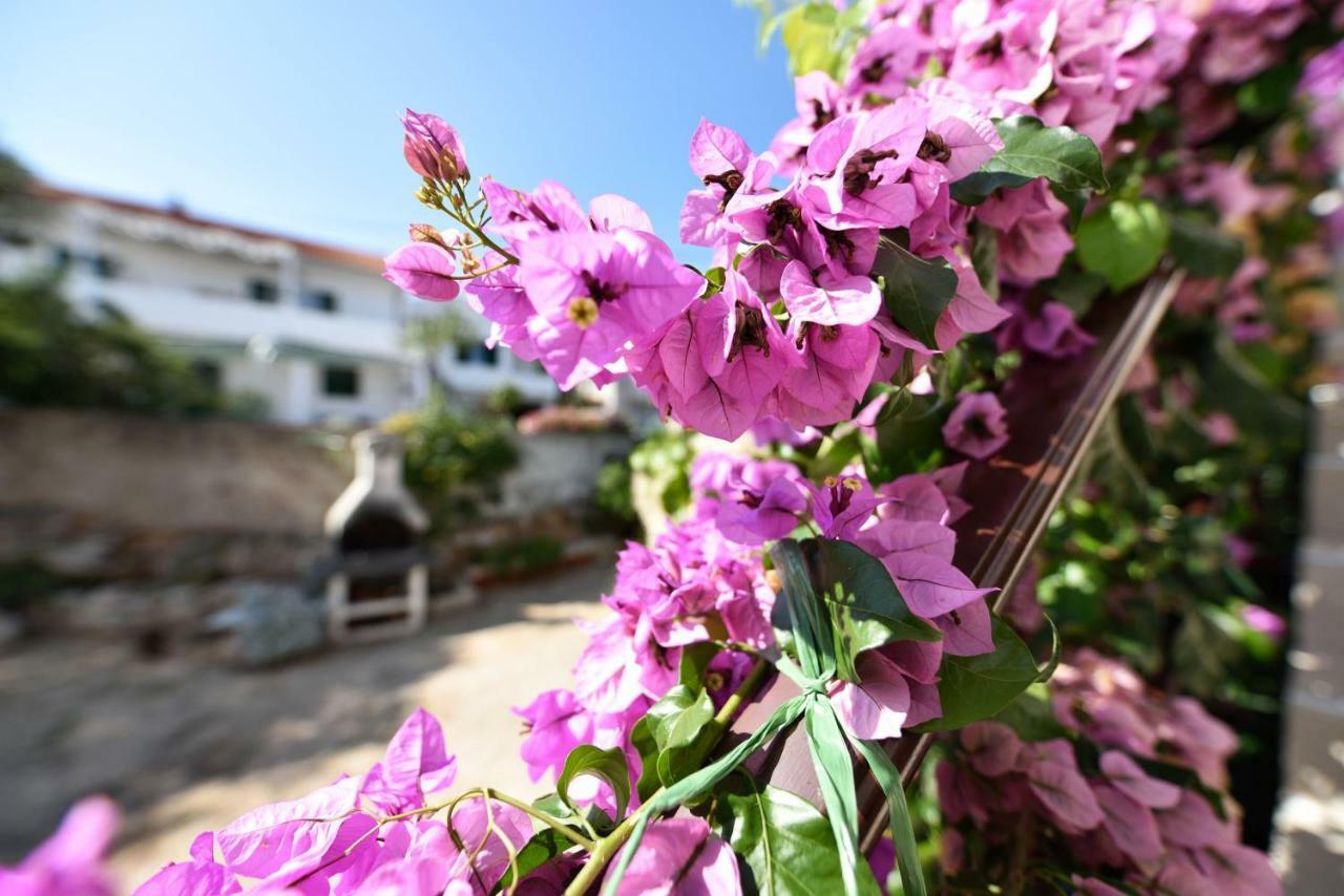 Apartments Lavanda - Free Parking And Grill Йезера Екстериор снимка